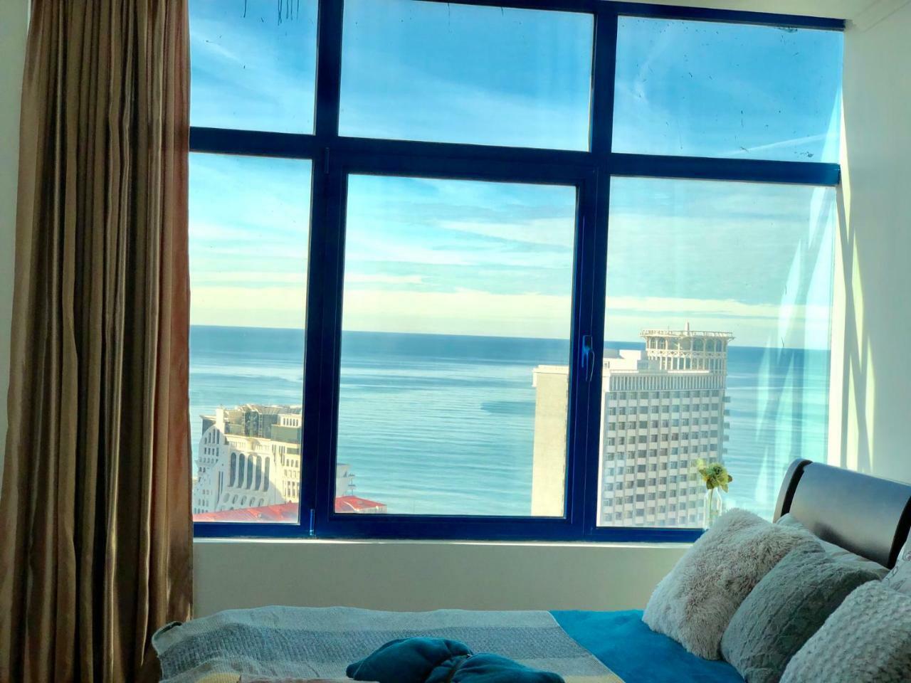 Cozy Bright Apartment With Amazing Sea View Batoemi Buitenkant foto