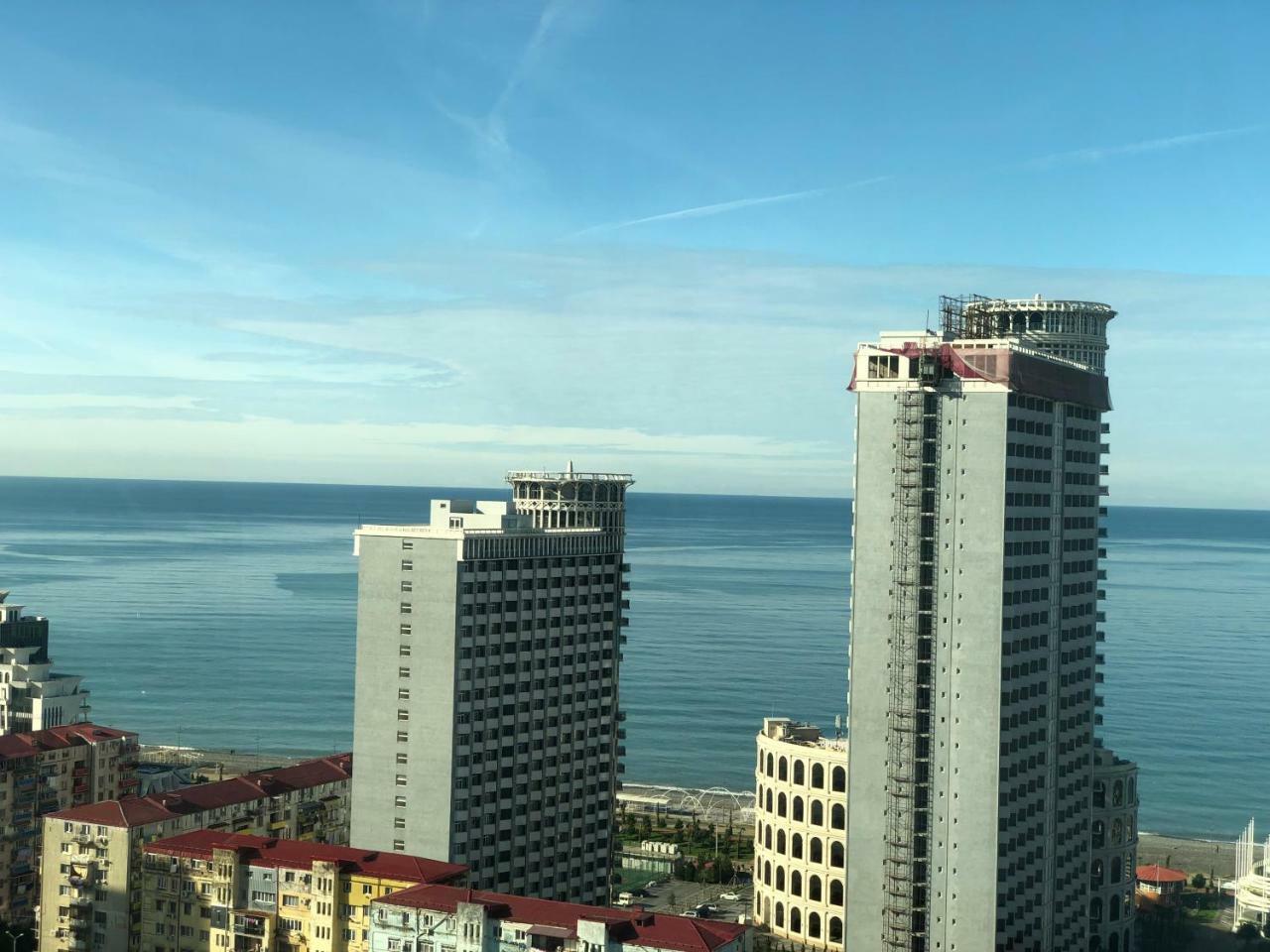 Cozy Bright Apartment With Amazing Sea View Batoemi Buitenkant foto